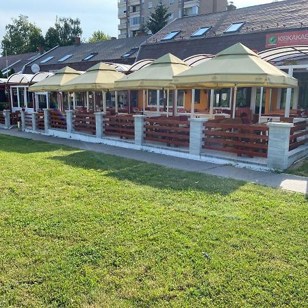 Hotel Kiskakas Etterem Zalaegerszeg Exterior foto